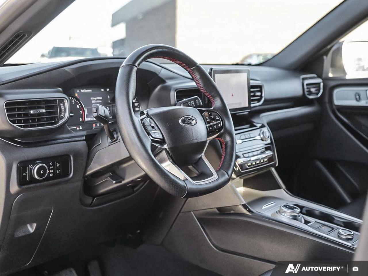 2023 Ford Explorer ST-Line Photo