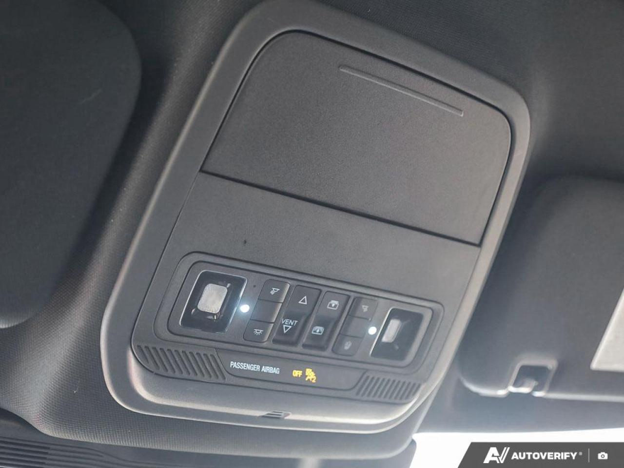 2023 Ford Explorer ST-Line Photo