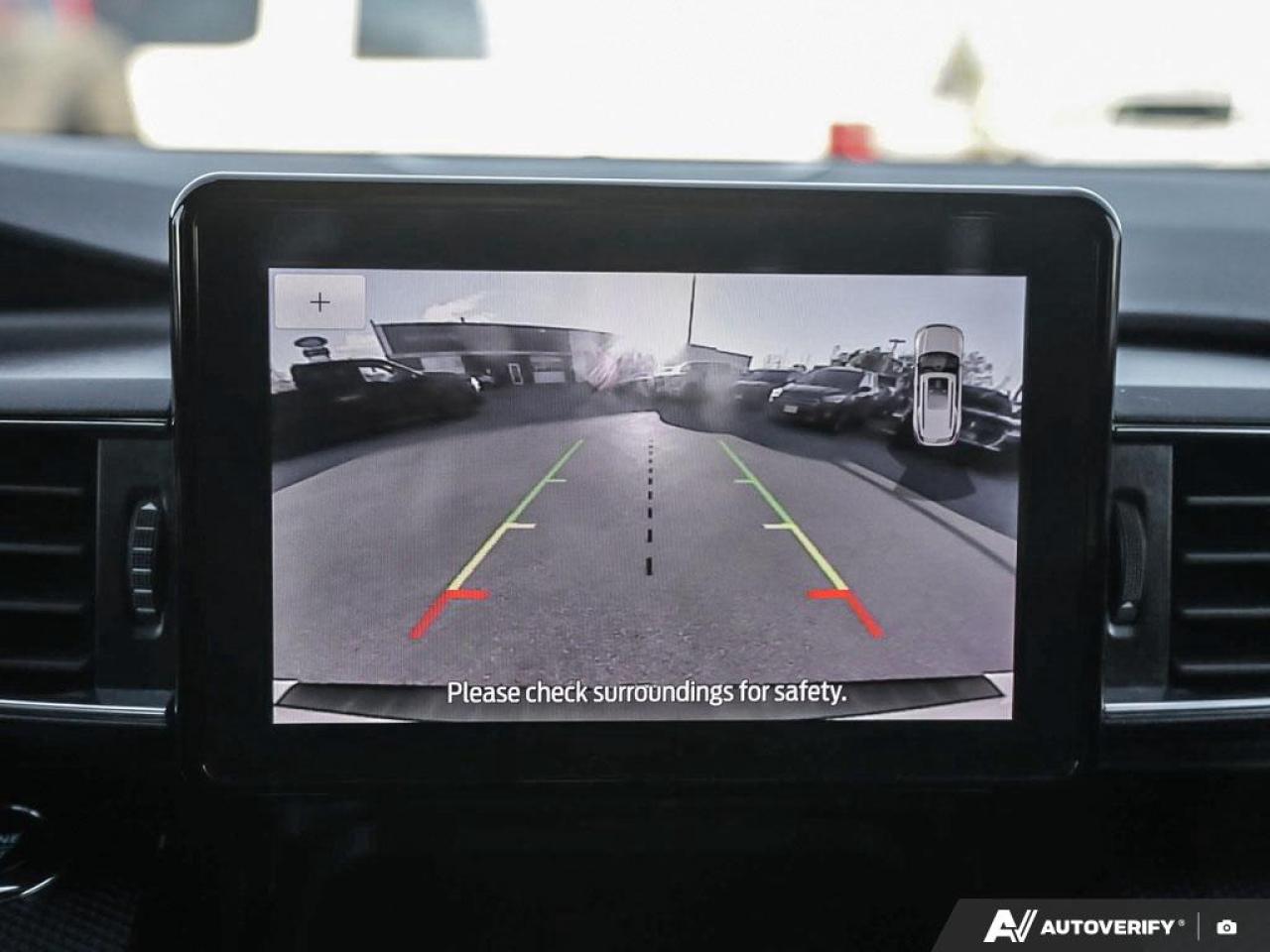 2023 Ford Explorer ST-Line Photo