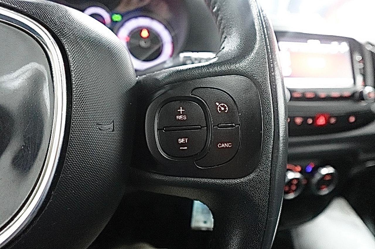 2014 Fiat 500L LOUNGE,LOW KM,NO ACCIDENT.PANO ROOF,NAVI,ONE OWNER - Photo #30