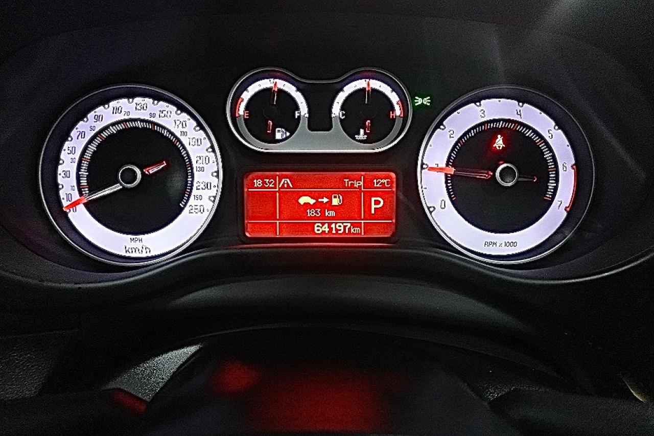 2014 Fiat 500L LOUNGE,LOW KM,NO ACCIDENT.PANO ROOF,NAVI,ONE OWNER - Photo #28