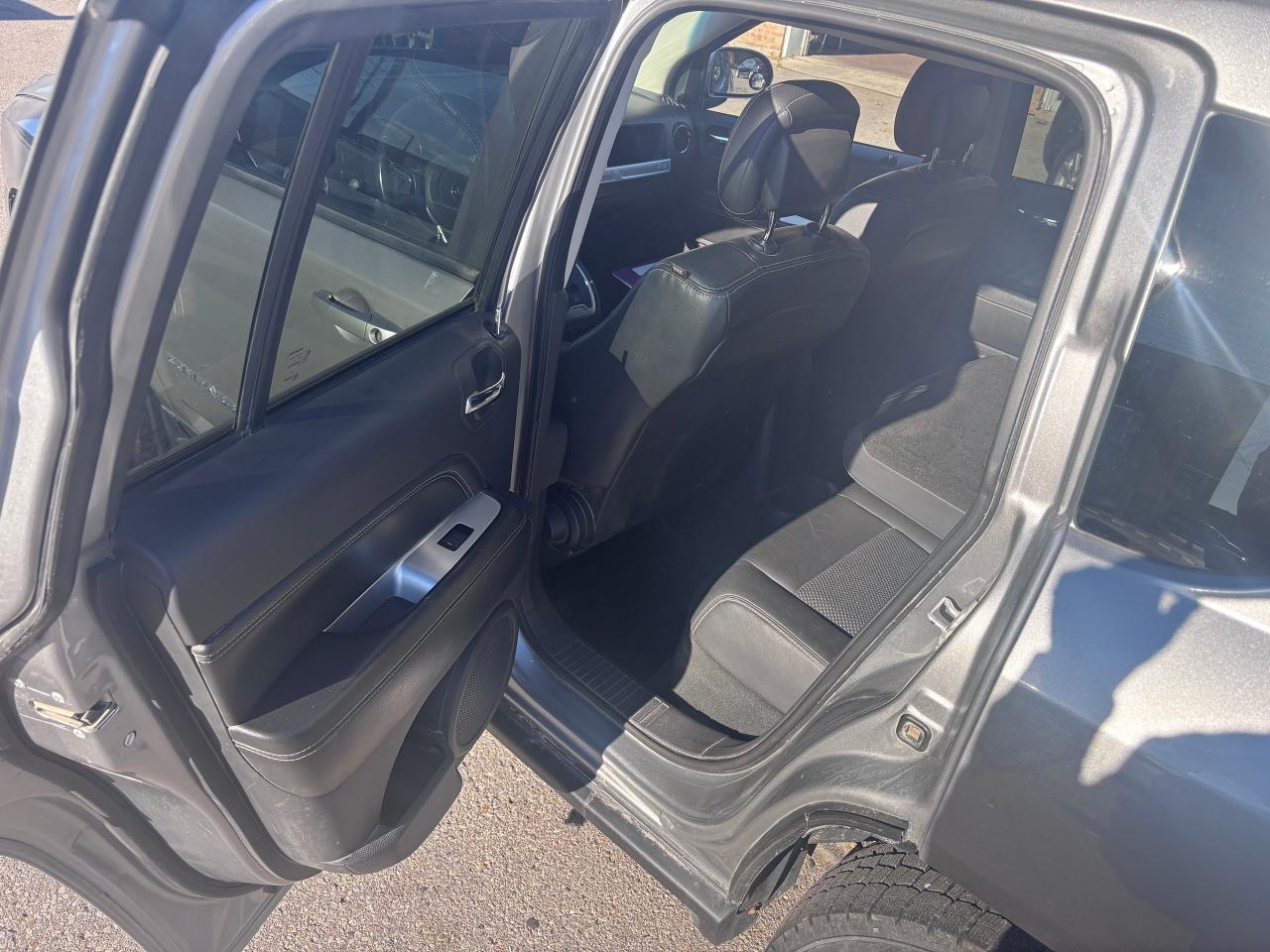 2014 Jeep Compass 4WD NORTH LOW KMS! - Photo #13