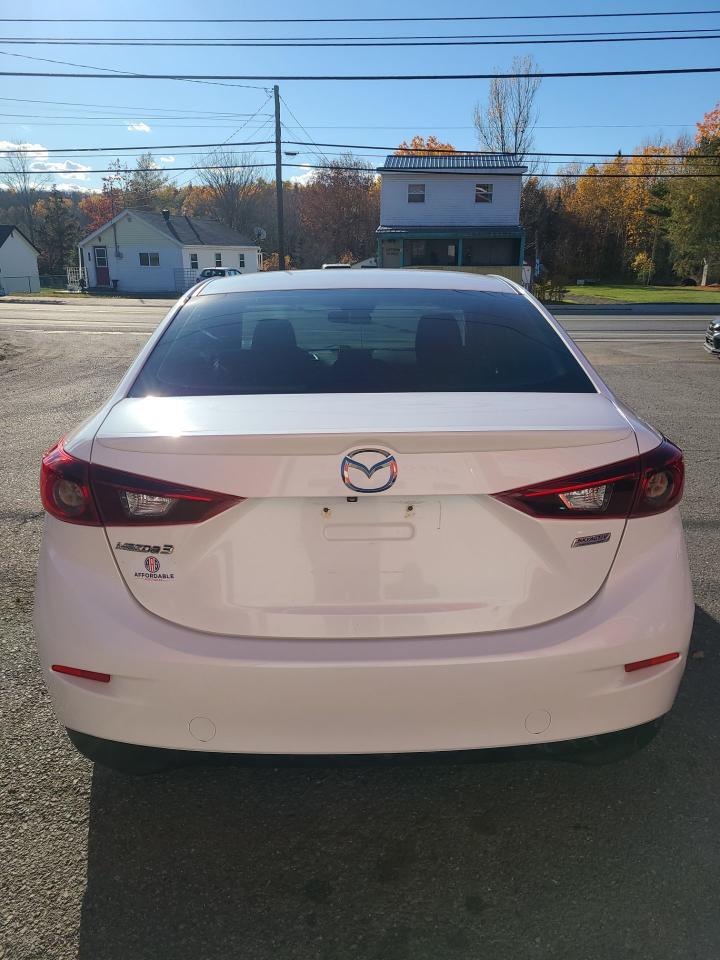 2017 Mazda MAZDA3 GS - Photo #4