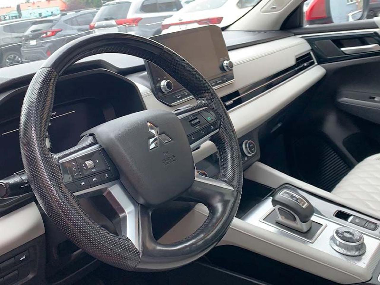 2022 Mitsubishi Outlander GT PREMIUM - Photo #6