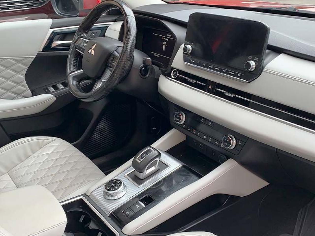 2022 Mitsubishi Outlander GT PREMIUM - Photo #10