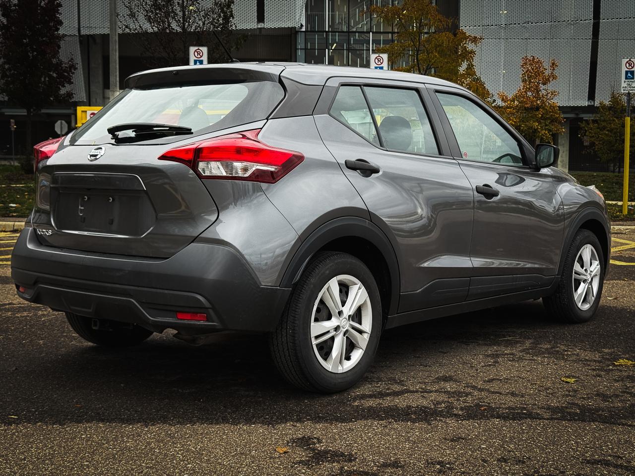 2019 Nissan Kicks S FWD | NO ACCIDENT | CLEAN CARFAX | - Photo #4