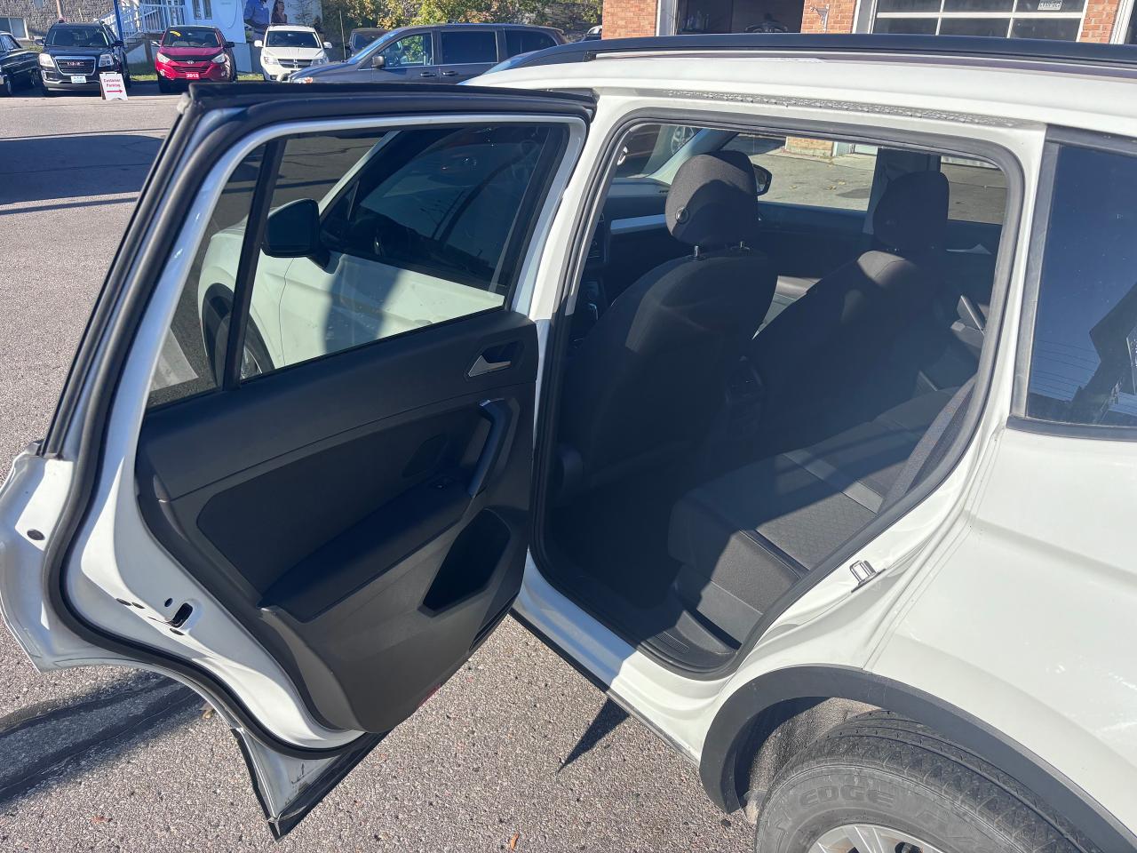 2019 Volkswagen Tiguan LOTS OF SERVICE RECORDS! - Photo #11