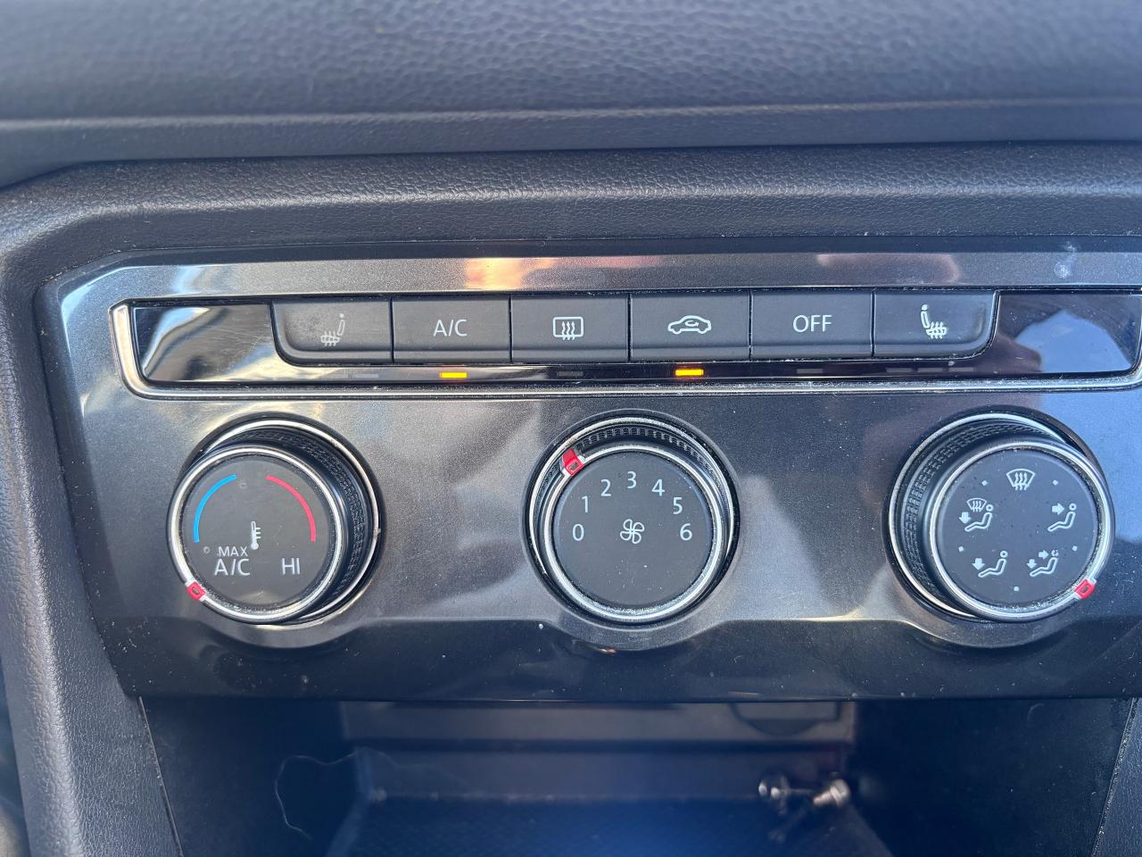 2019 Volkswagen Tiguan LOTS OF SERVICE RECORDS! - Photo #20