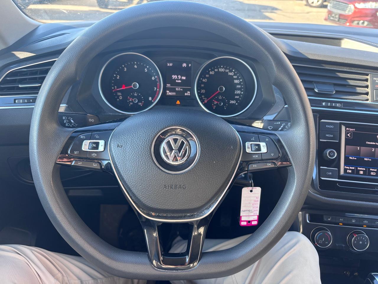 2019 Volkswagen Tiguan LOTS OF SERVICE RECORDS! - Photo #16