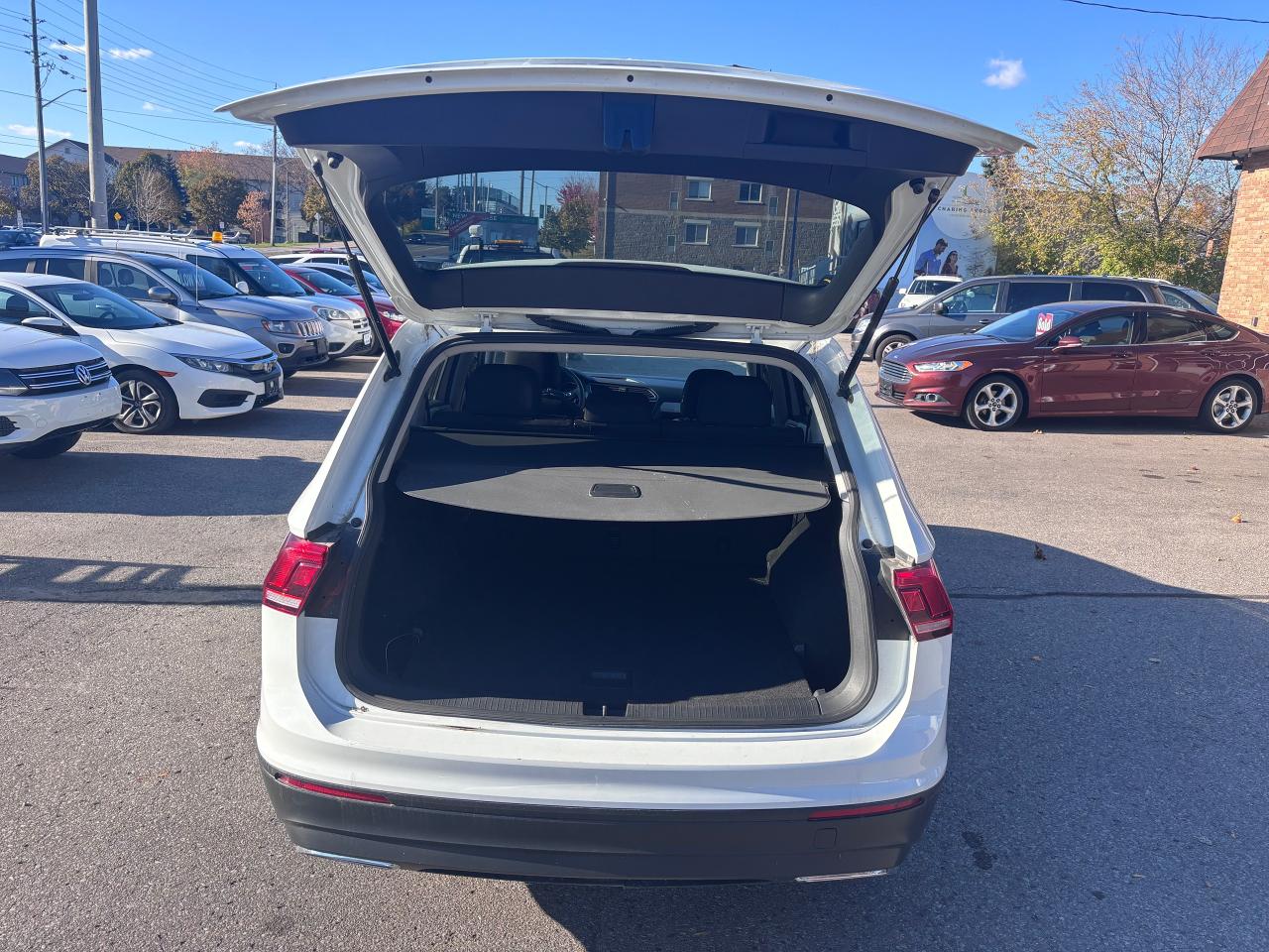 2019 Volkswagen Tiguan LOTS OF SERVICE RECORDS! - Photo #9