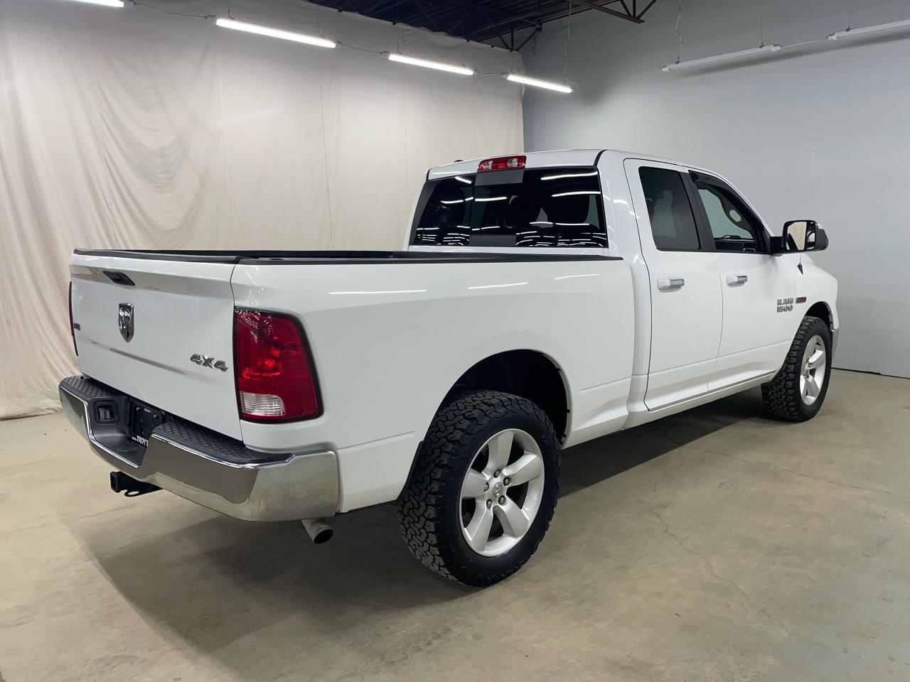 2015 RAM 1500 SLT Photo25