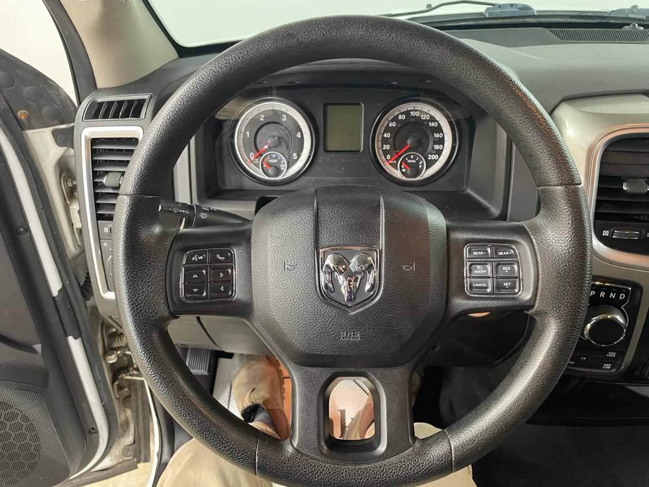 2015 RAM 1500 SLT Photo26