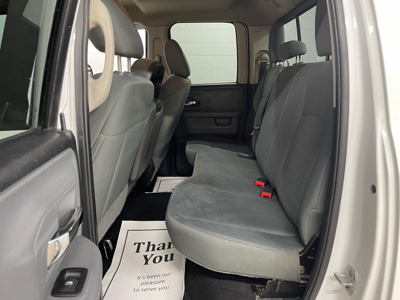 2015 RAM 1500 SLT Photo37