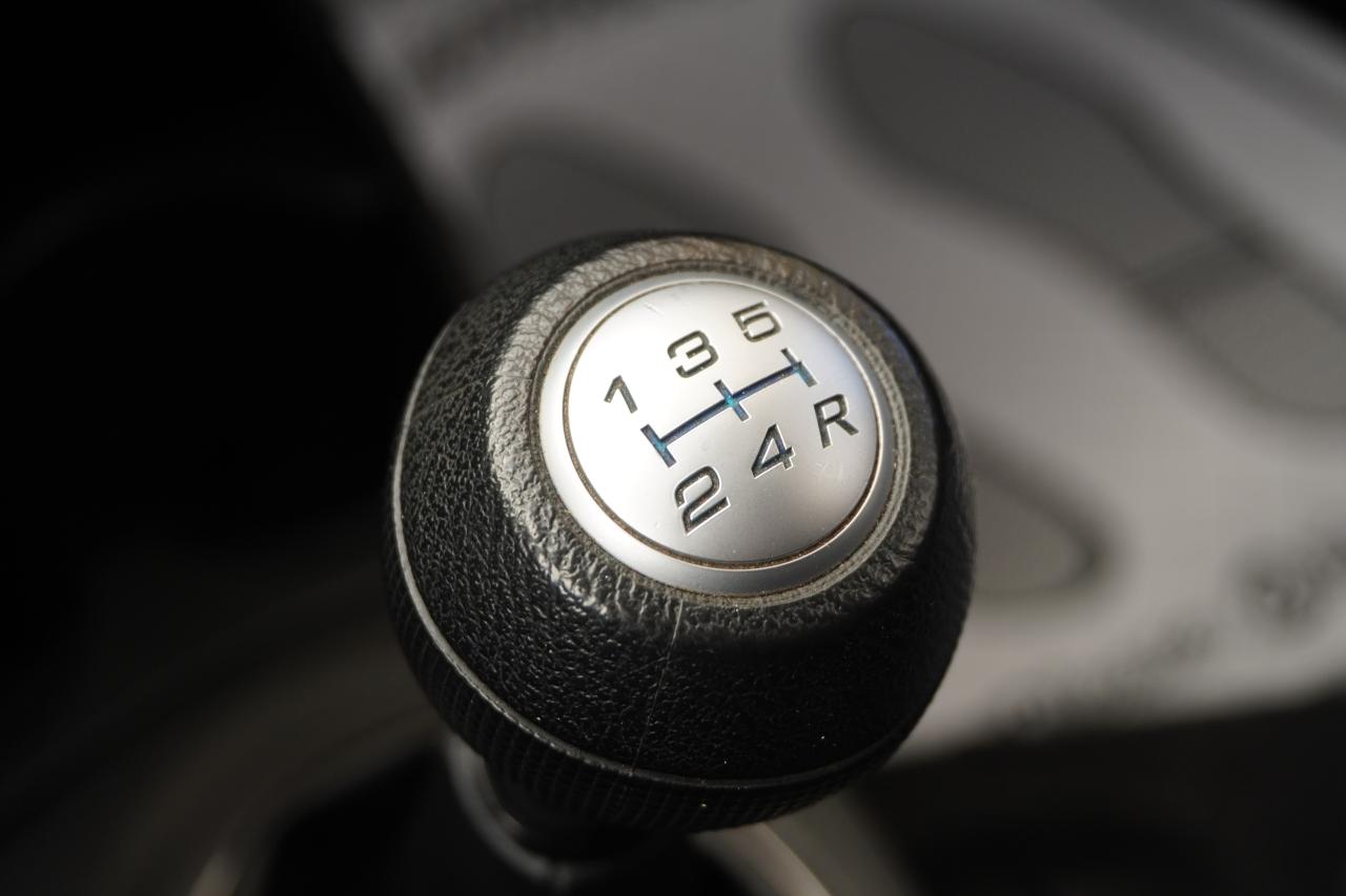 2013 Honda Fit 1 OWNER / MANUAL / SPORT PACKAGE / LOW KM'S /LOCAL Photo