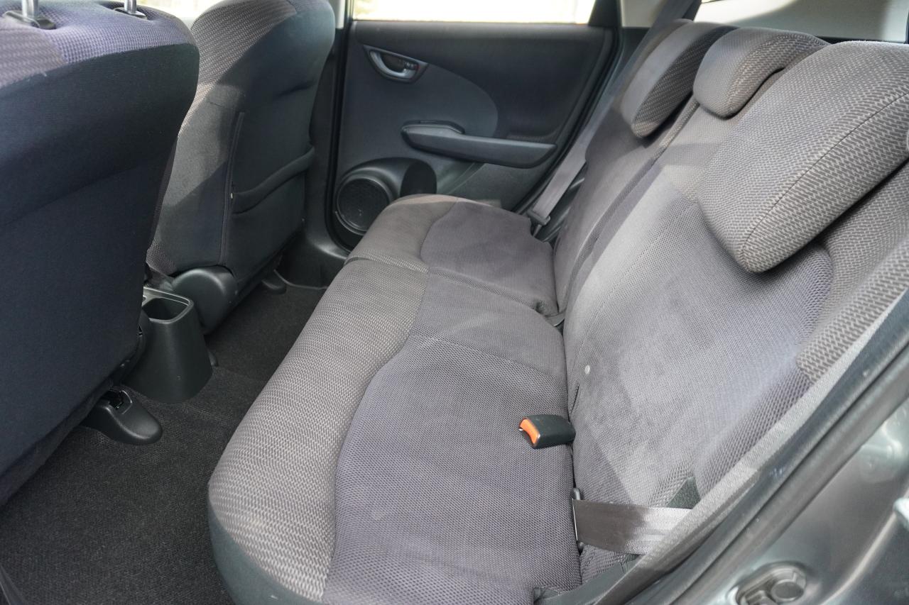 2013 Honda Fit 1 OWNER / MANUAL / SPORT PACKAGE / LOW KM'S /LOCAL Photo