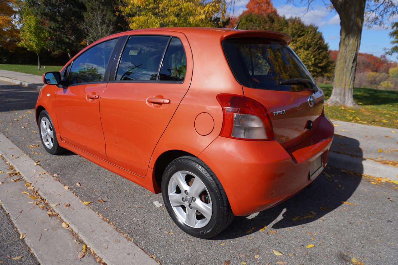 2007 Toyota Yaris NO ACCIDENTS / AWESOME COLOUR / HATCHBACK / AUTO Photo2