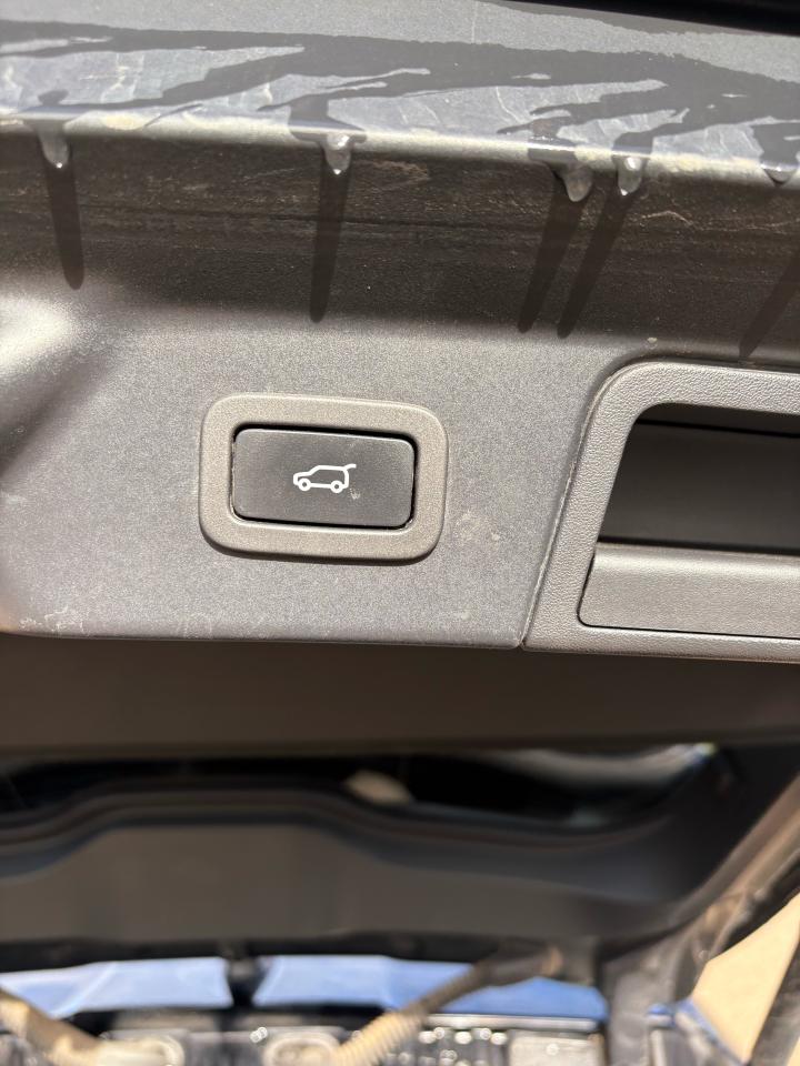 2020 Land Rover Range Rover Velar P340 R-Dynamic S - Photo #18