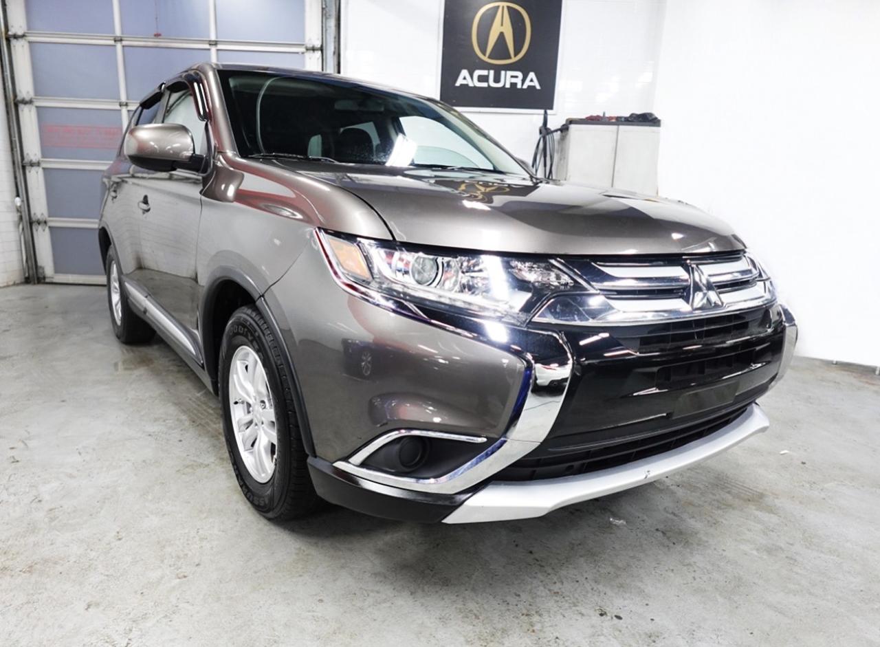 Used 2017 Mitsubishi Outlander ES AWD, NO ACCIDENT, WELL MAINTAINED, BACK-CAM for sale in North York, ON