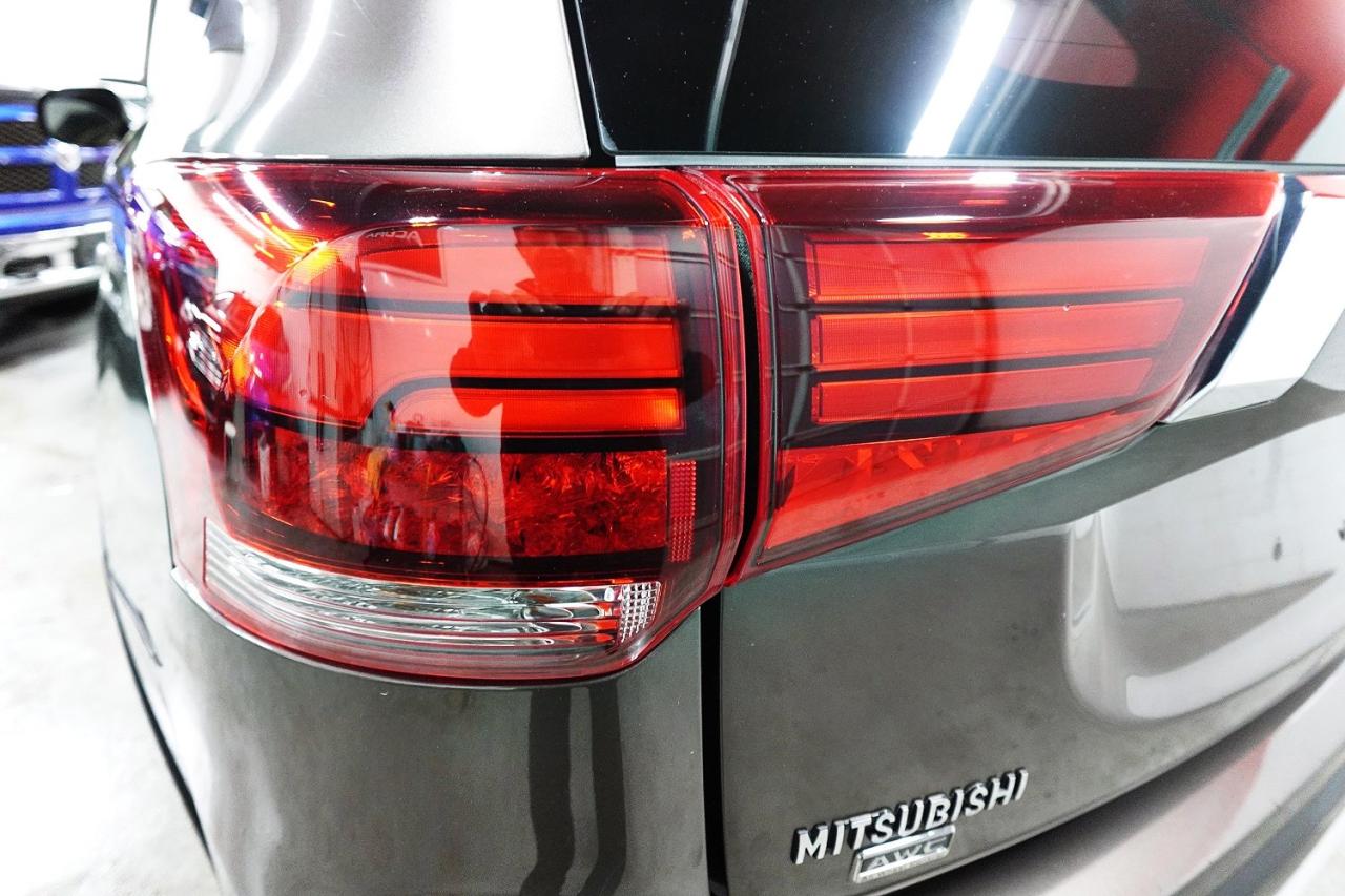 2017 Mitsubishi Outlander ES AWD, NO ACCIDENT, WELL MAINTAINED, BACK-CAM - Photo #9