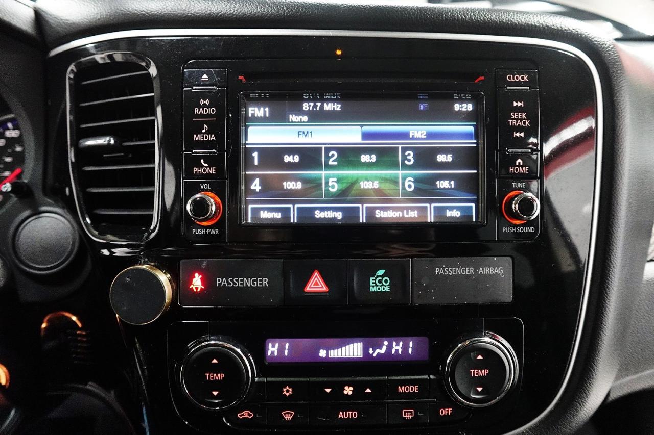 2017 Mitsubishi Outlander ES AWD, NO ACCIDENT, WELL MAINTAINED, BACK-CAM - Photo #21