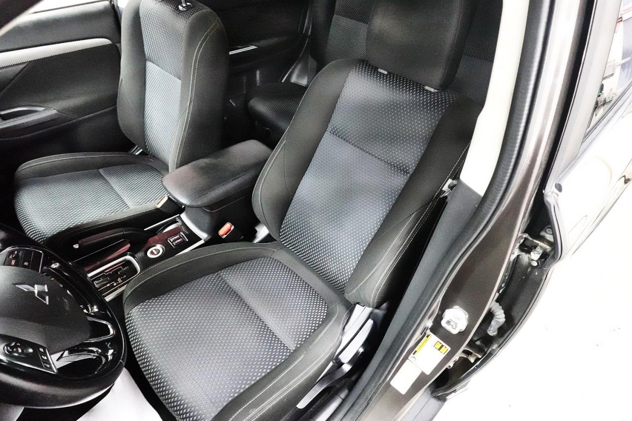 2017 Mitsubishi Outlander ES AWD, NO ACCIDENT, WELL MAINTAINED, BACK-CAM - Photo #16