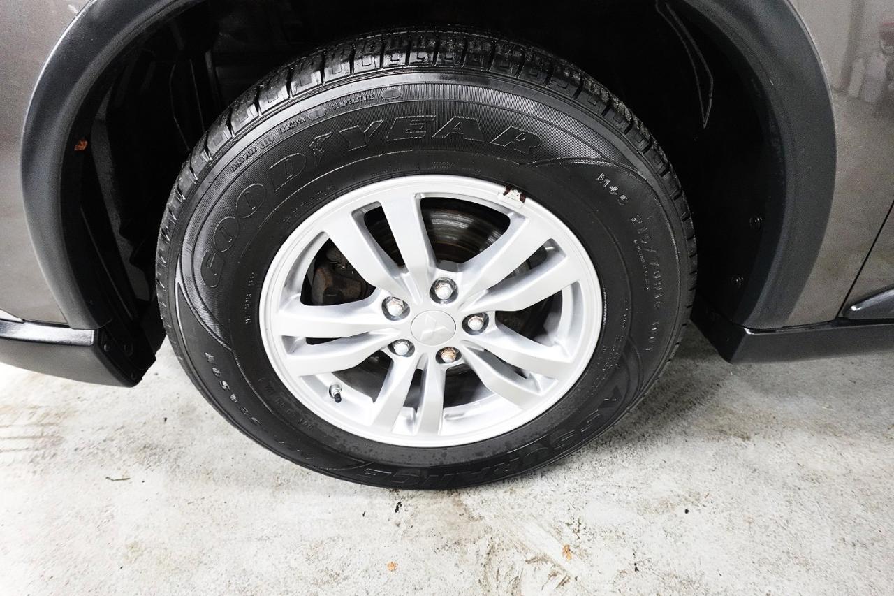 2017 Mitsubishi Outlander ES AWD, NO ACCIDENT, WELL MAINTAINED, BACK-CAM - Photo #10