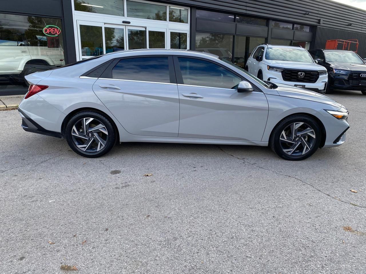 2024 Hyundai Elantra Luxury - Photo #6