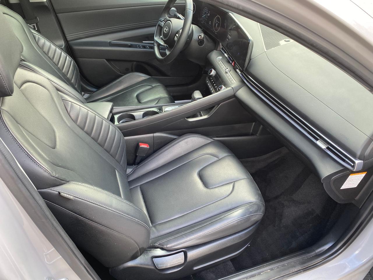 2024 Hyundai Elantra Luxury - Photo #24