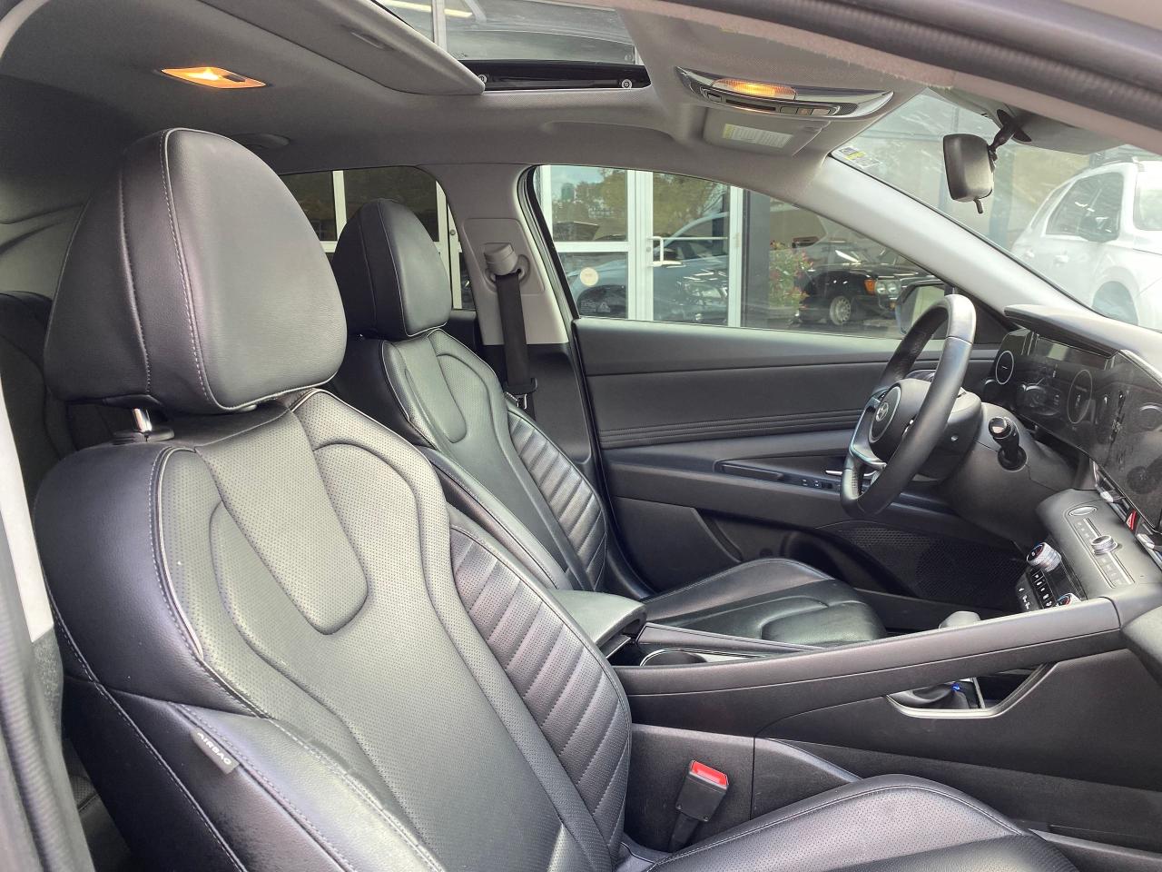 2024 Hyundai Elantra Luxury - Photo #25