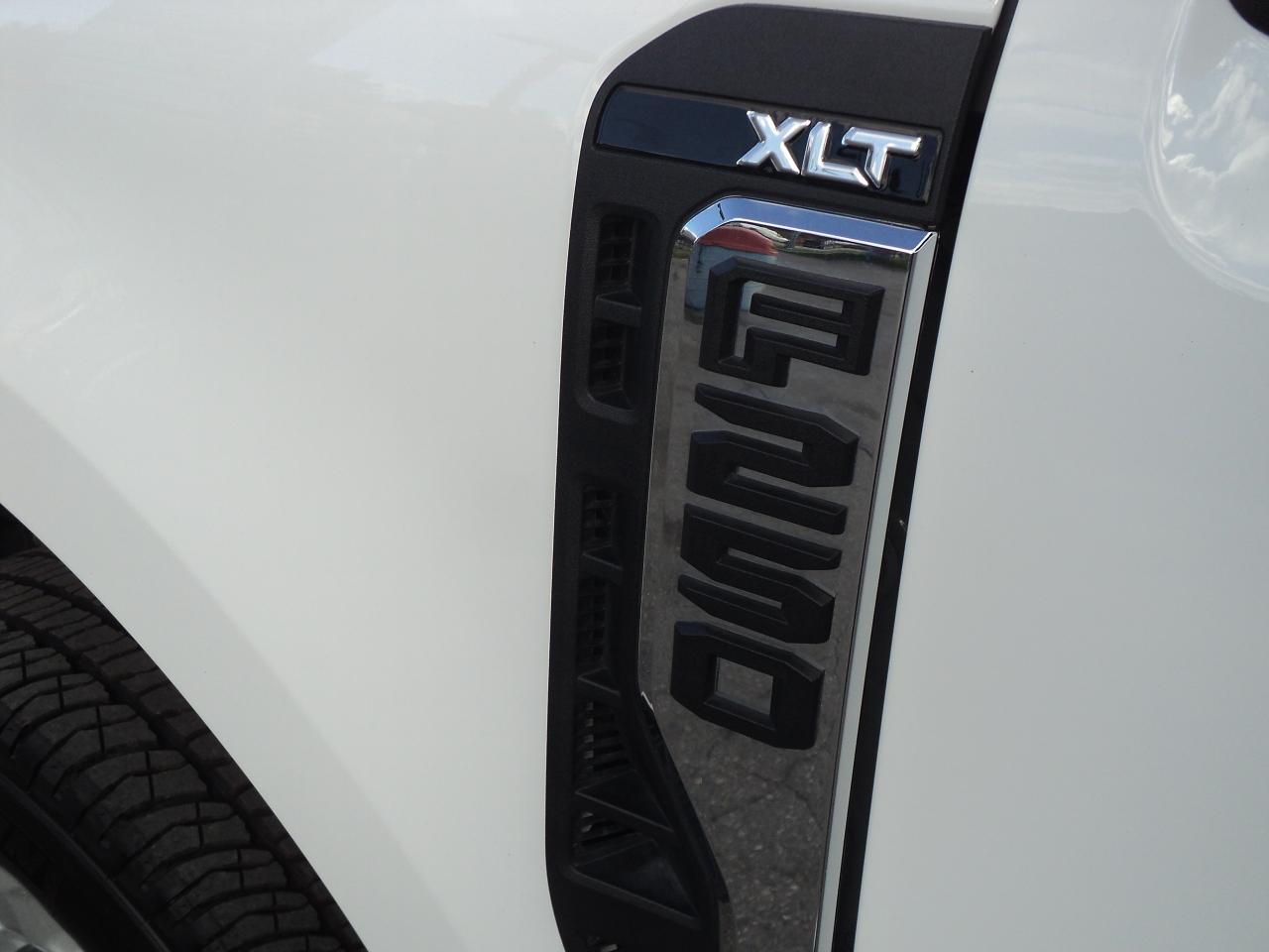 2024 Ford SUPER DUTY F-250 SRW XLT CrewCab 4WD 7.3L8cylGas  6.75' Box - Photo #30