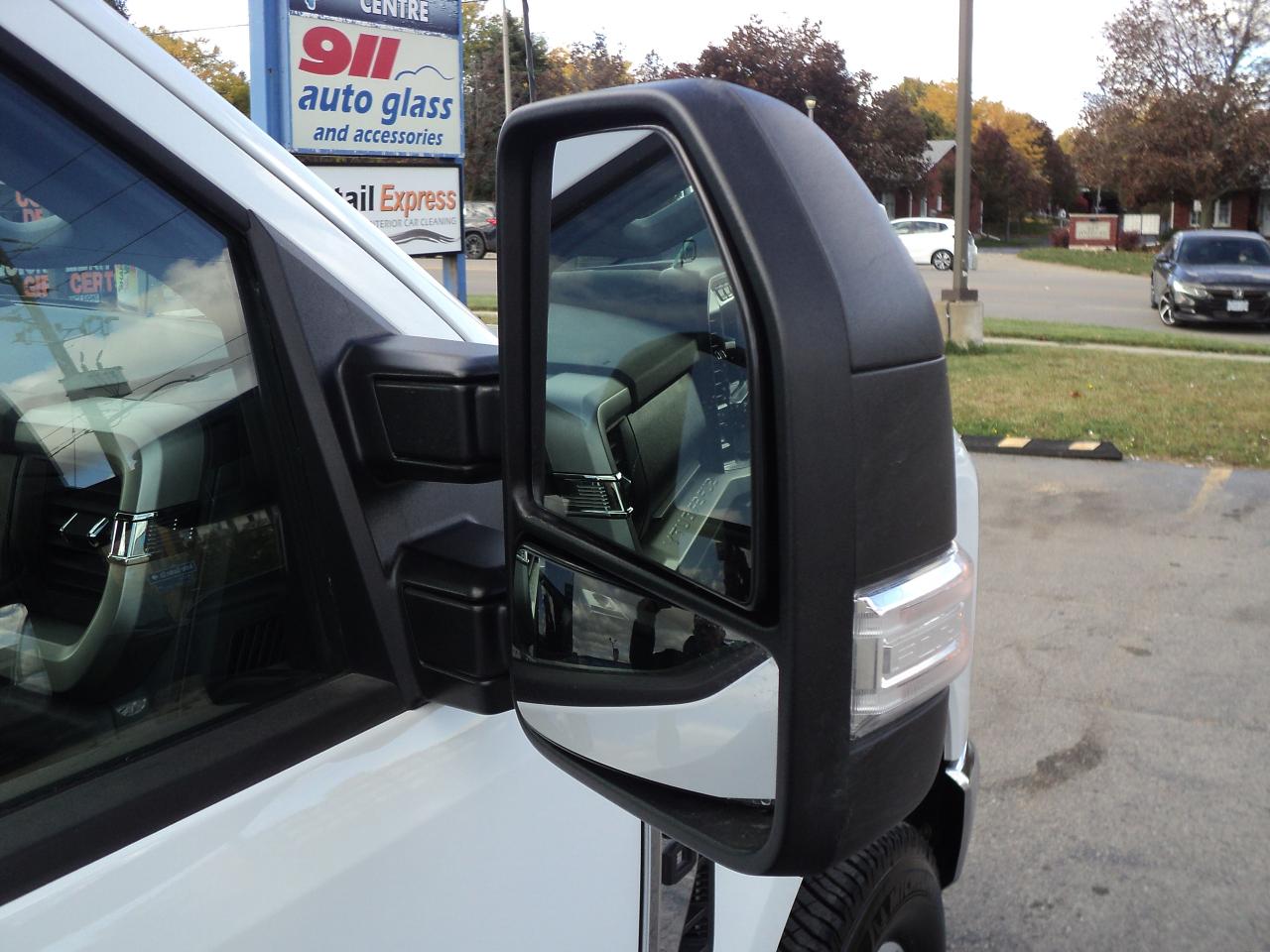 2024 Ford SUPER DUTY F-250 SRW XLT CrewCab 4WD 7.3L8cylGas  6.75' Box - Photo #29