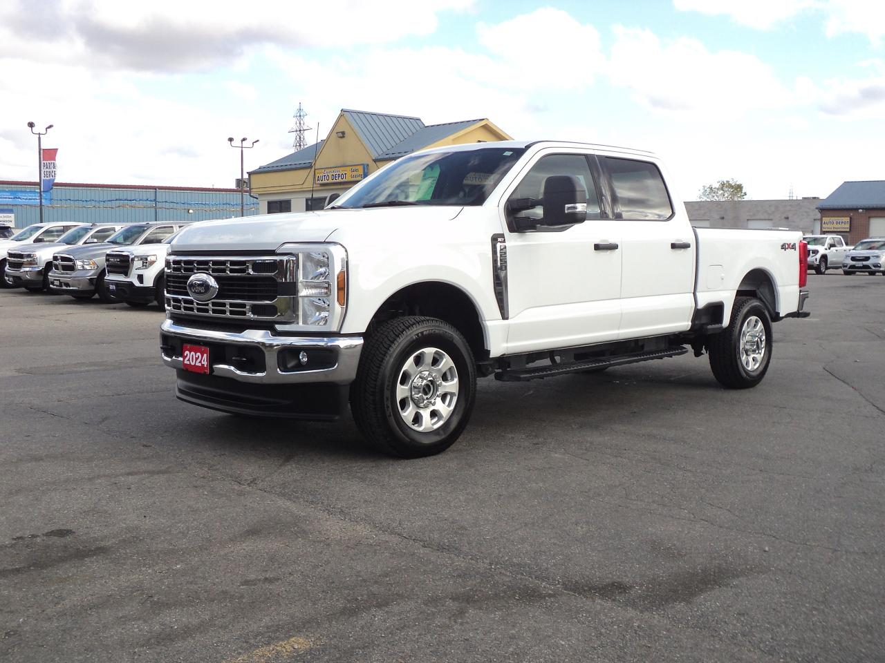 Used 2024 Ford SUPER DUTY F-250 SRW XLT CrewCab 4WD 7.3L8cylGas  6.75' Box for sale in Brantford, ON