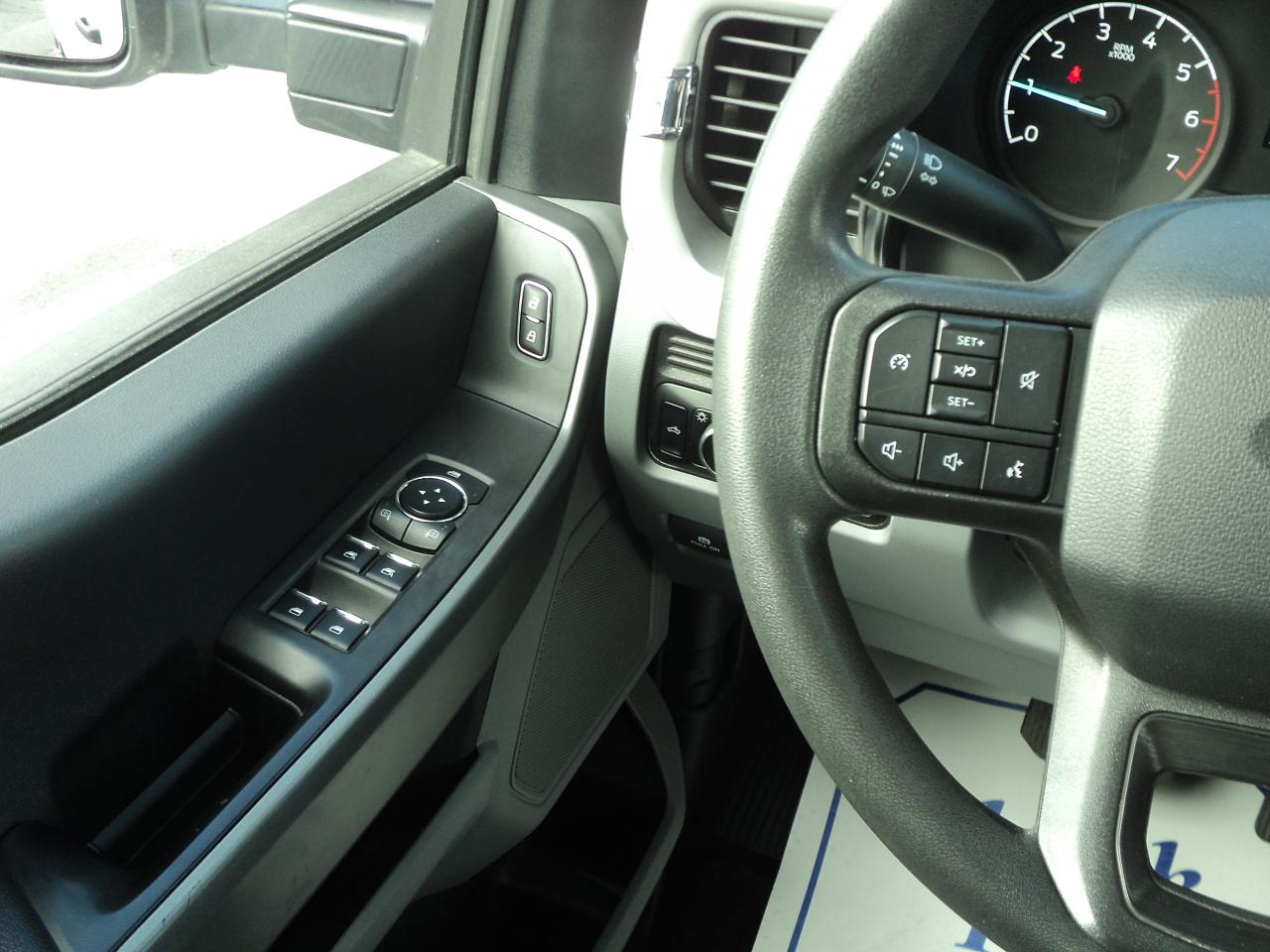 2024 Ford SUPER DUTY F-250 SRW XLT CrewCab 4WD 7.3L8cylGas  6.75' Box - Photo #22