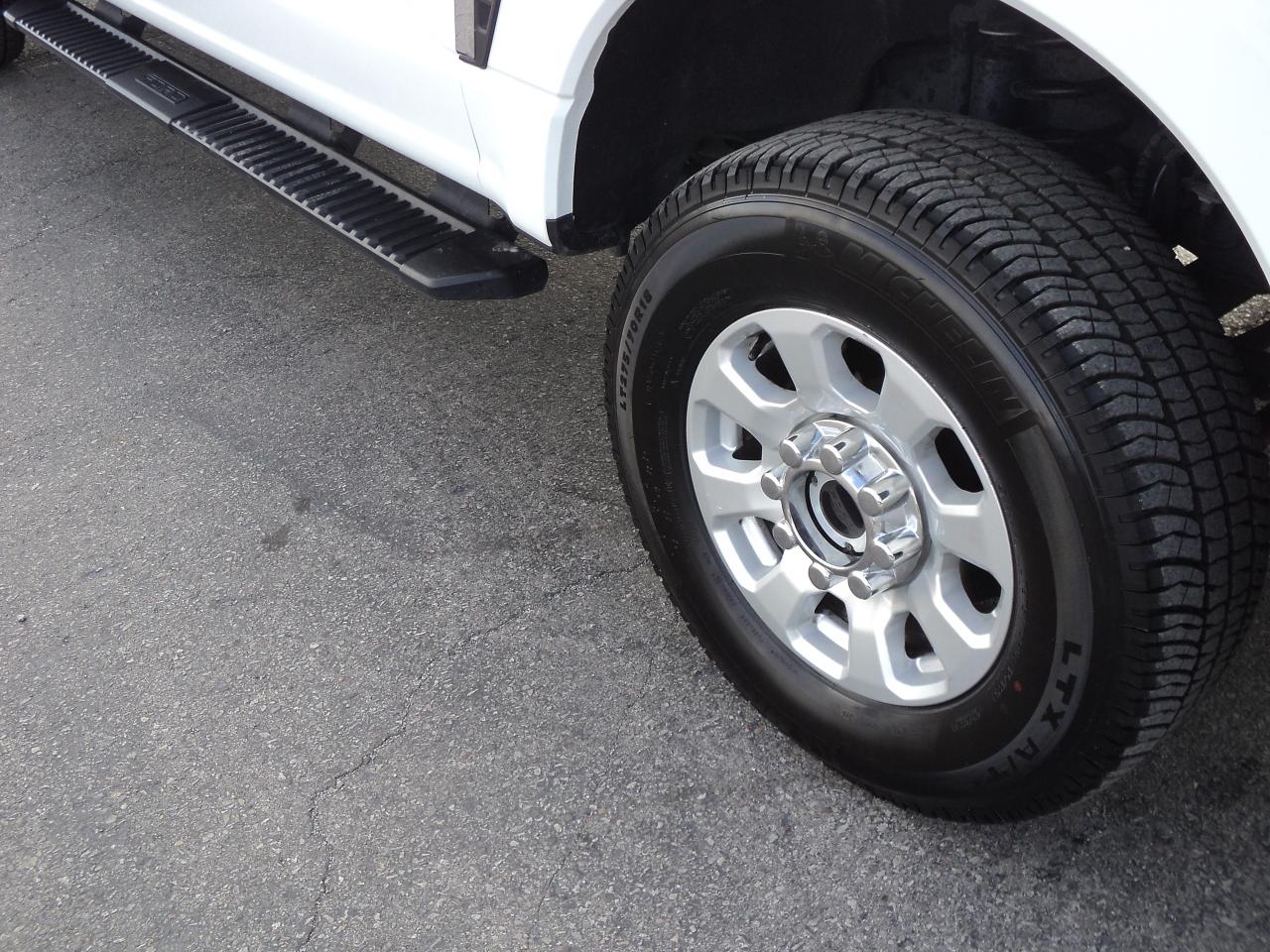 2024 Ford SUPER DUTY F-250 SRW XLT CrewCab 4WD 7.3L8cylGas  6.75' Box - Photo #33