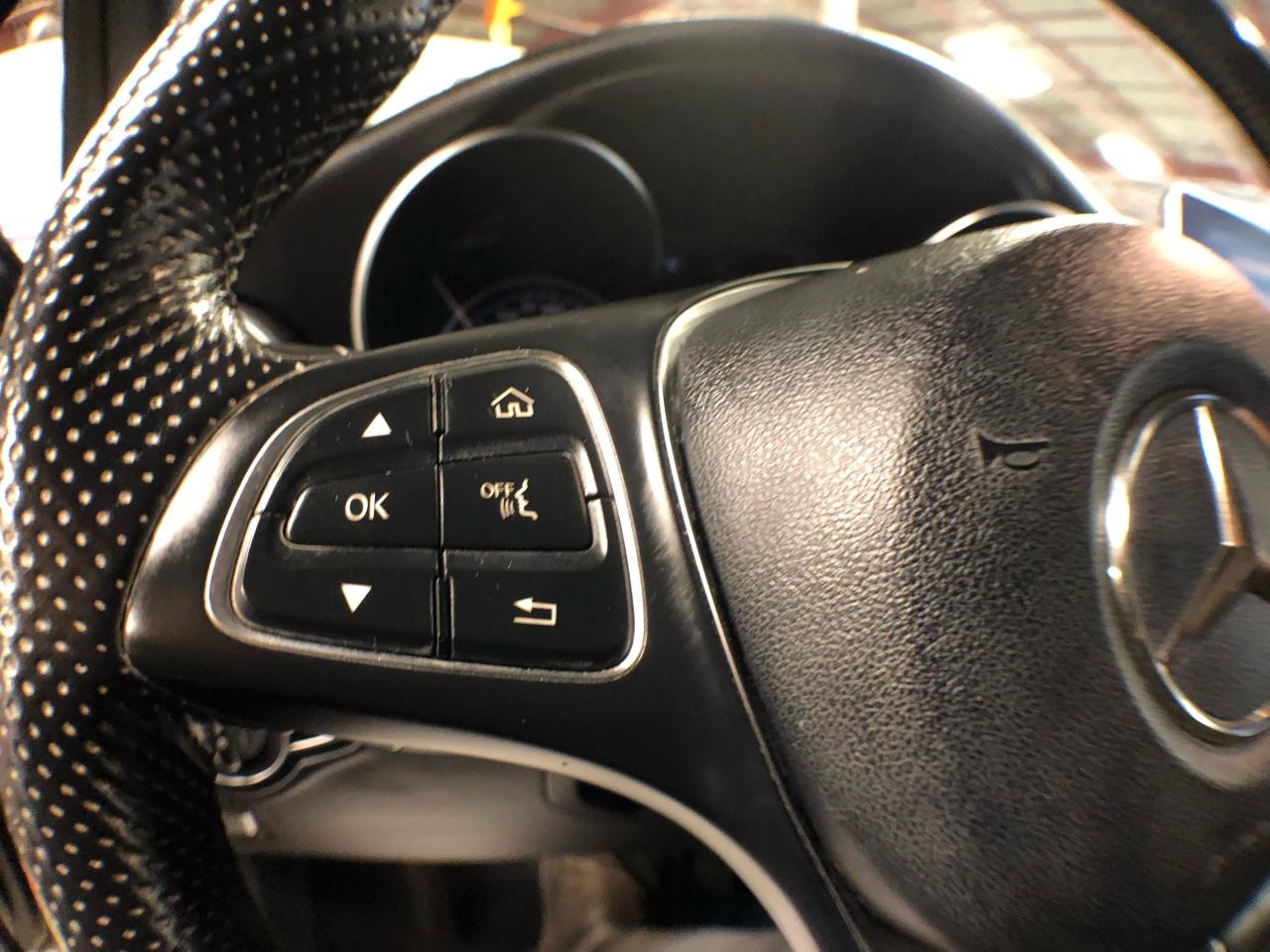 2019 Mercedes-Benz GLC-Class 300 4MATIC LEATHER PAN/ROOF NAVI B/SPOT CAMERA Photo