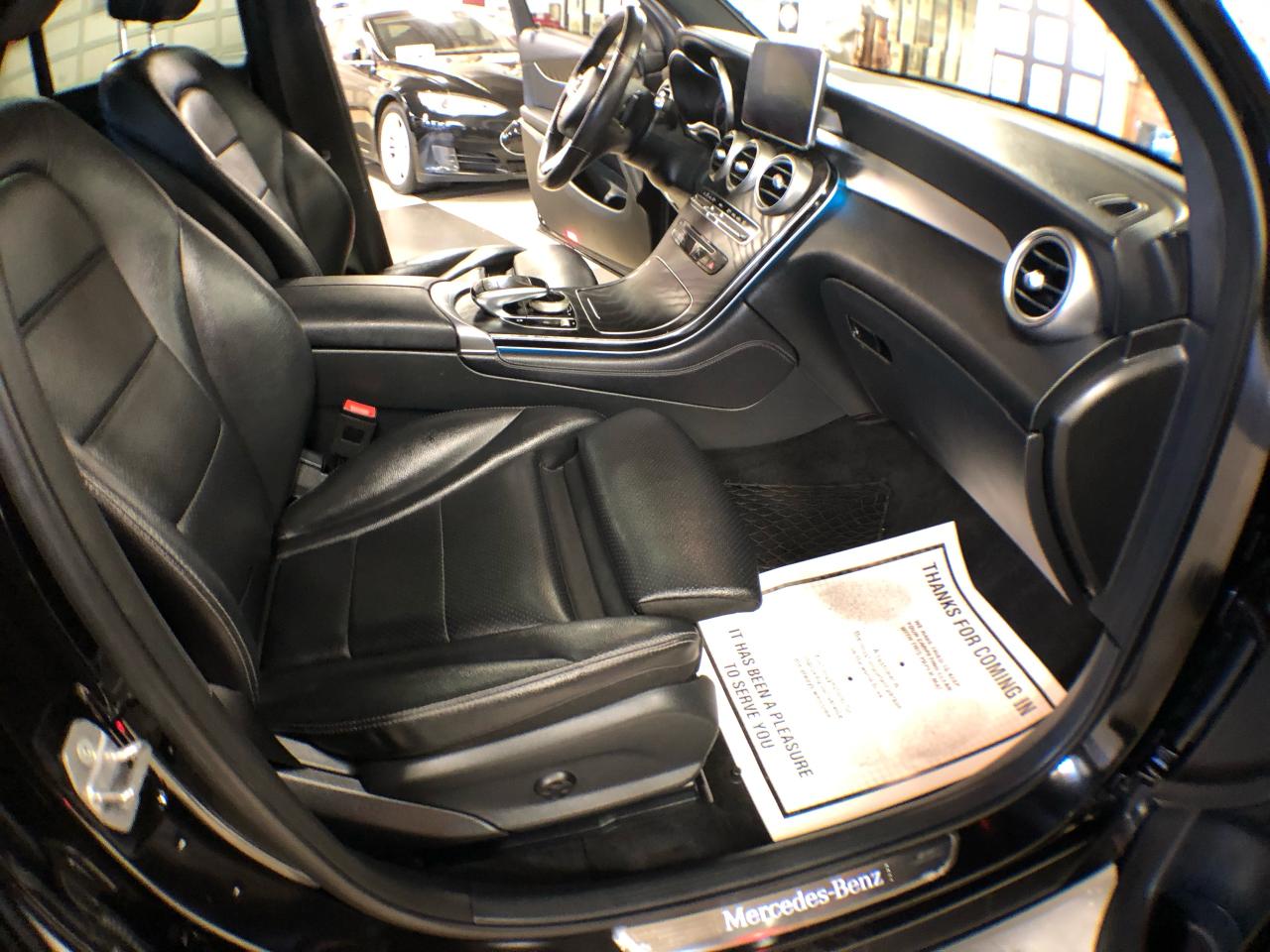 2019 Mercedes-Benz GLC-Class 300 4MATIC LEATHER PAN/ROOF NAVI B/SPOT CAMERA Photo