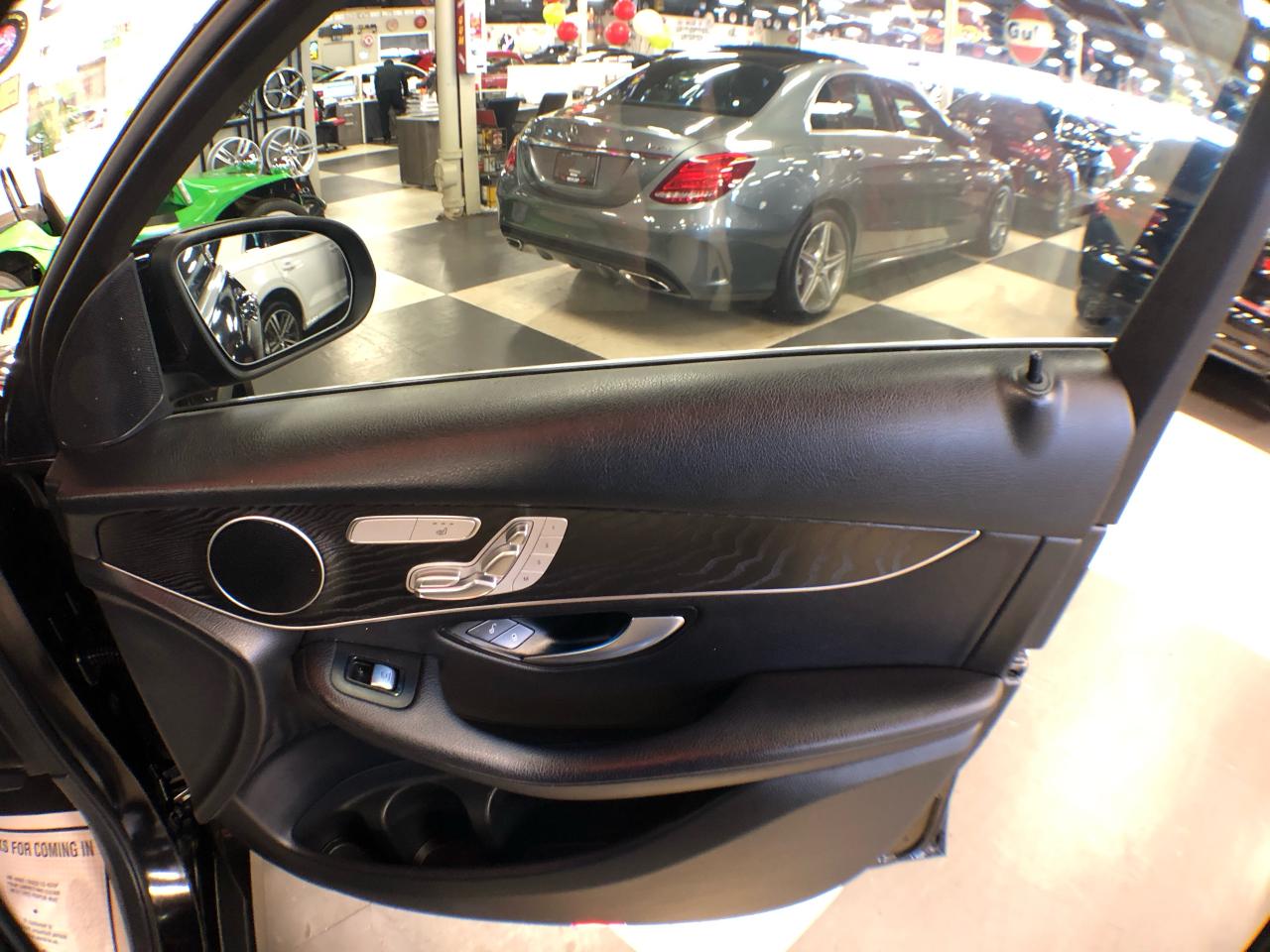 2019 Mercedes-Benz GLC-Class 300 4MATIC LEATHER PAN/ROOF NAVI B/SPOT CAMERA Photo