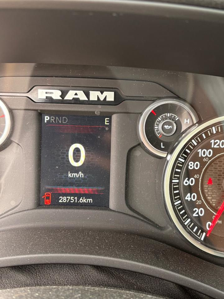 2024 RAM 2500 Big Horn 4x4 Crew Cab 6'4" Box - Photo #13