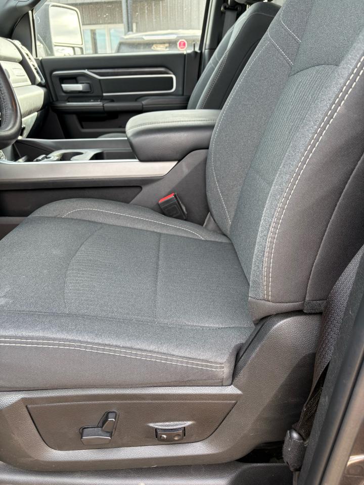 2024 RAM 2500 Big Horn 4x4 Crew Cab 6'4" Box - Photo #12