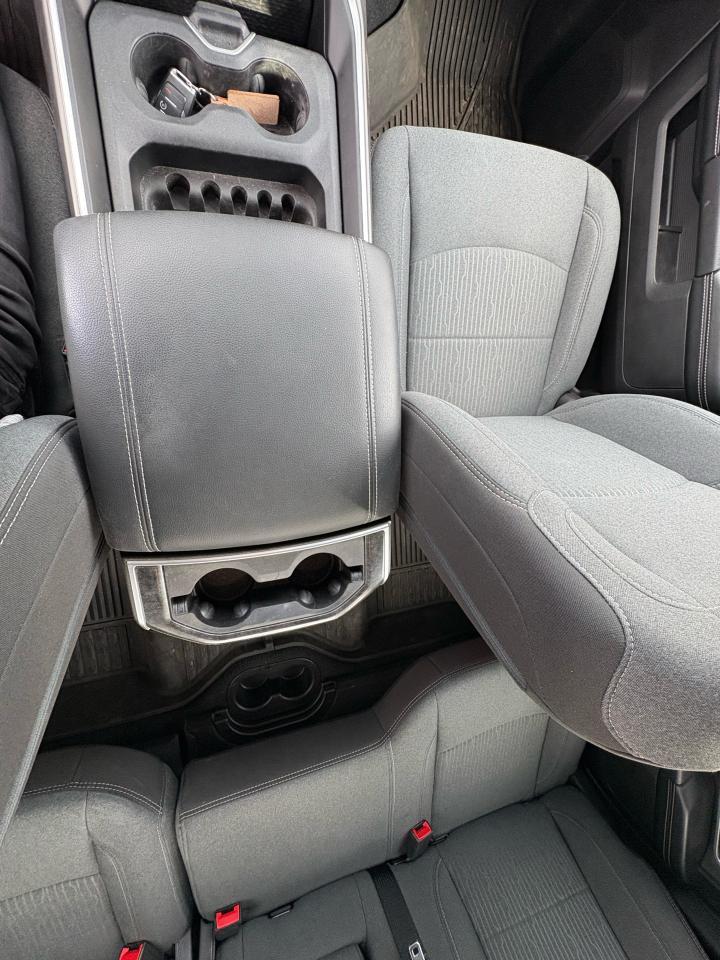 2024 RAM 2500 Big Horn 4x4 Crew Cab 6'4" Box - Photo #11