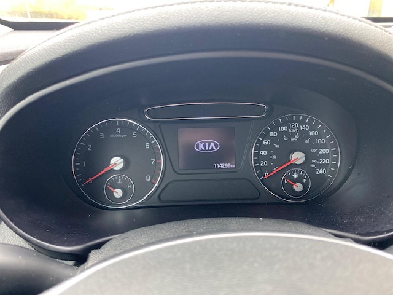 2020 Kia Sorento LX - Photo #12