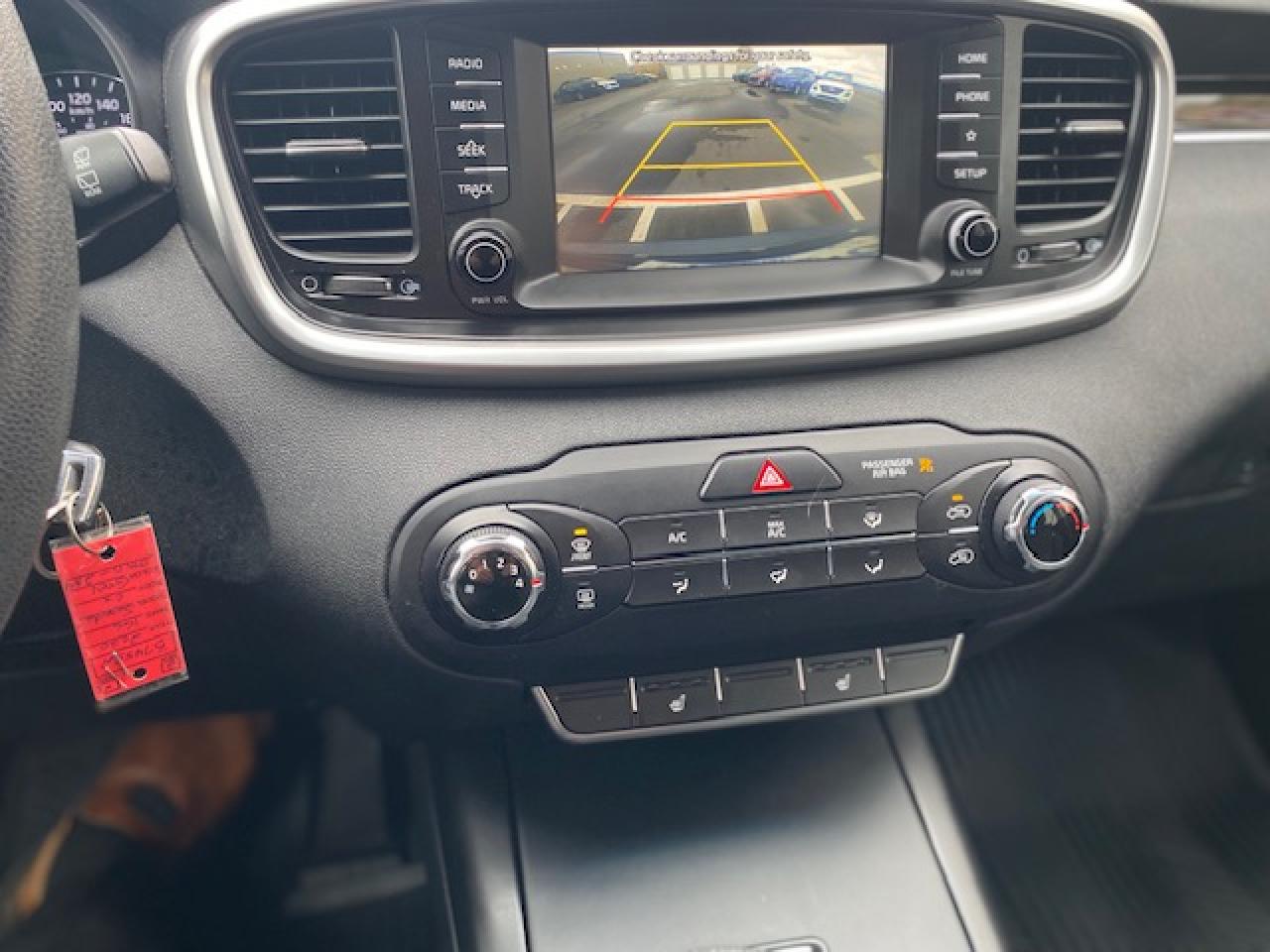 2020 Kia Sorento LX - Photo #13