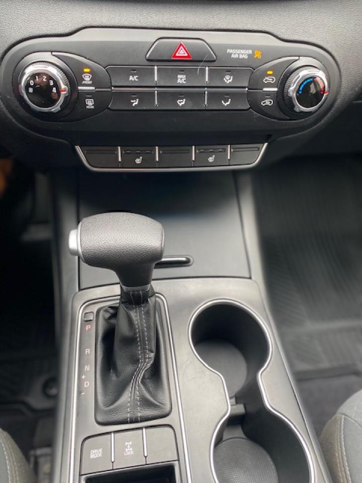 2020 Kia Sorento LX - Photo #14
