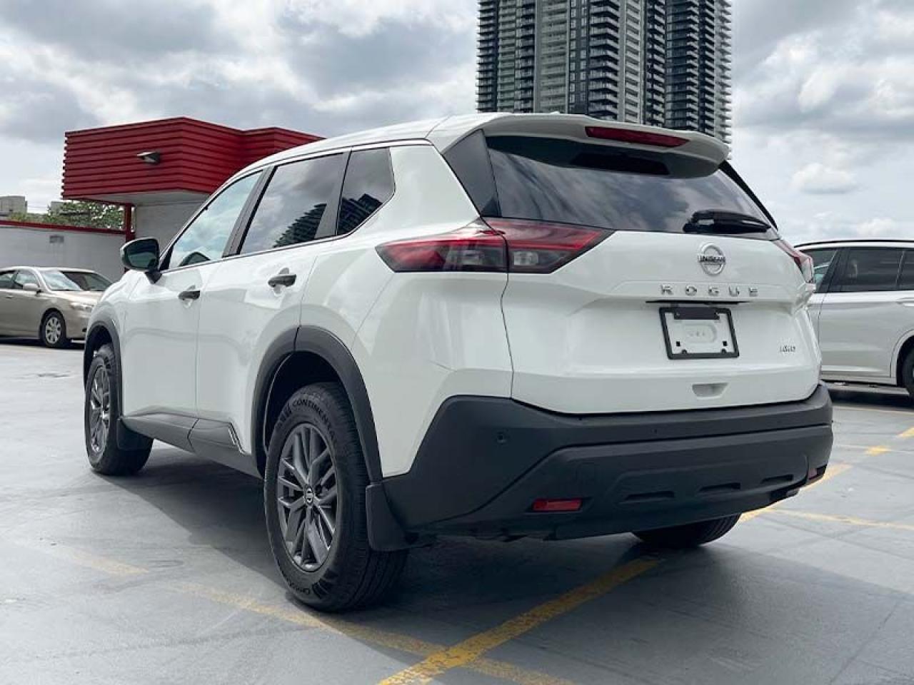 2021 Nissan Rogue S - Photo #4