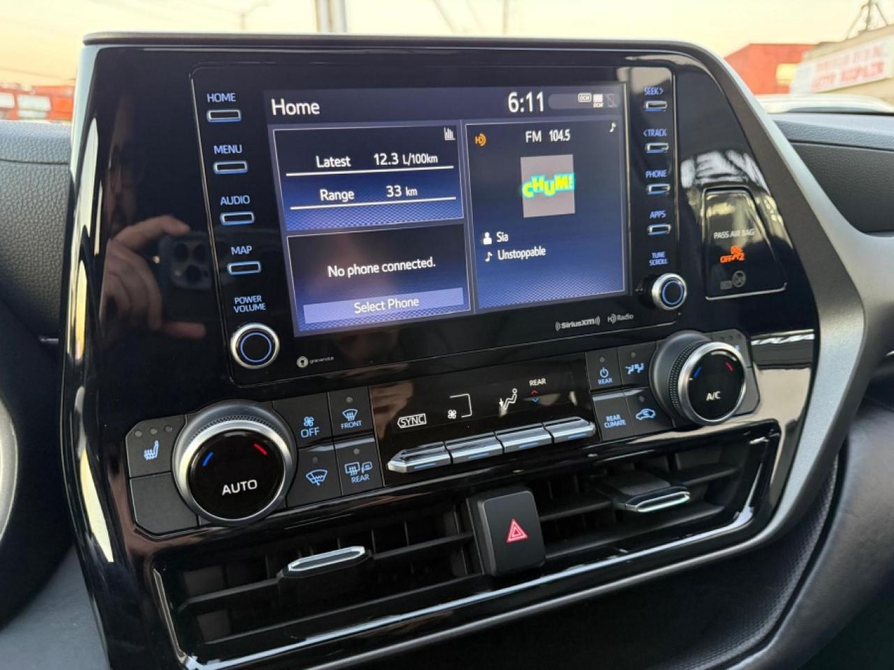 2022 Toyota Highlander XLE/ V6 AWD/ LEATHER/ 7PASSENGER/ SUNROOF - Photo #12