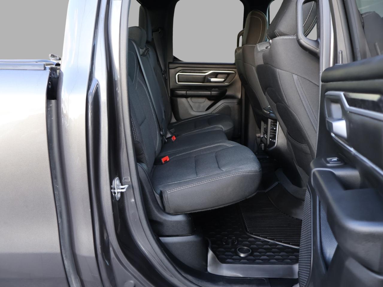 2020 RAM 1500 BIG HORN-OFF ROAD PKG HEMI 4WD CERTIFIED *ACCIDENT FREE* CAMERA BLUETOOTH HEATED SEATS/STEERING P.SENSORS CRUISE ALLOYS - Photo #15