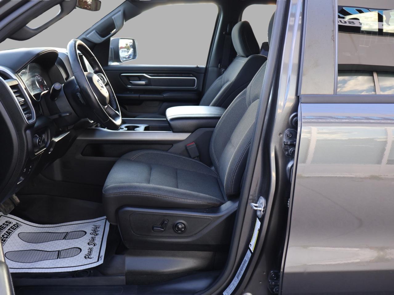 2020 RAM 1500 BIG HORN-OFF ROAD PKG HEMI 4WD CERTIFIED *ACCIDENT FREE* CAMERA BLUETOOTH HEATED SEATS/STEERING P.SENSORS CRUISE ALLOYS - Photo #13