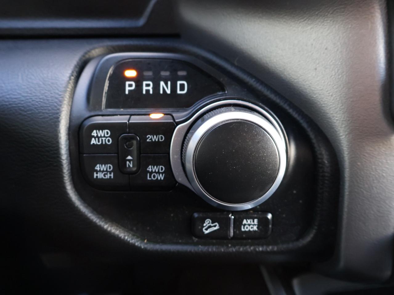 2020 RAM 1500 BIG HORN-OFF ROAD PKG HEMI 4WD CERTIFIED *ACCIDENT FREE* CAMERA BLUETOOTH HEATED SEATS/STEERING P.SENSORS CRUISE ALLOYS - Photo #18