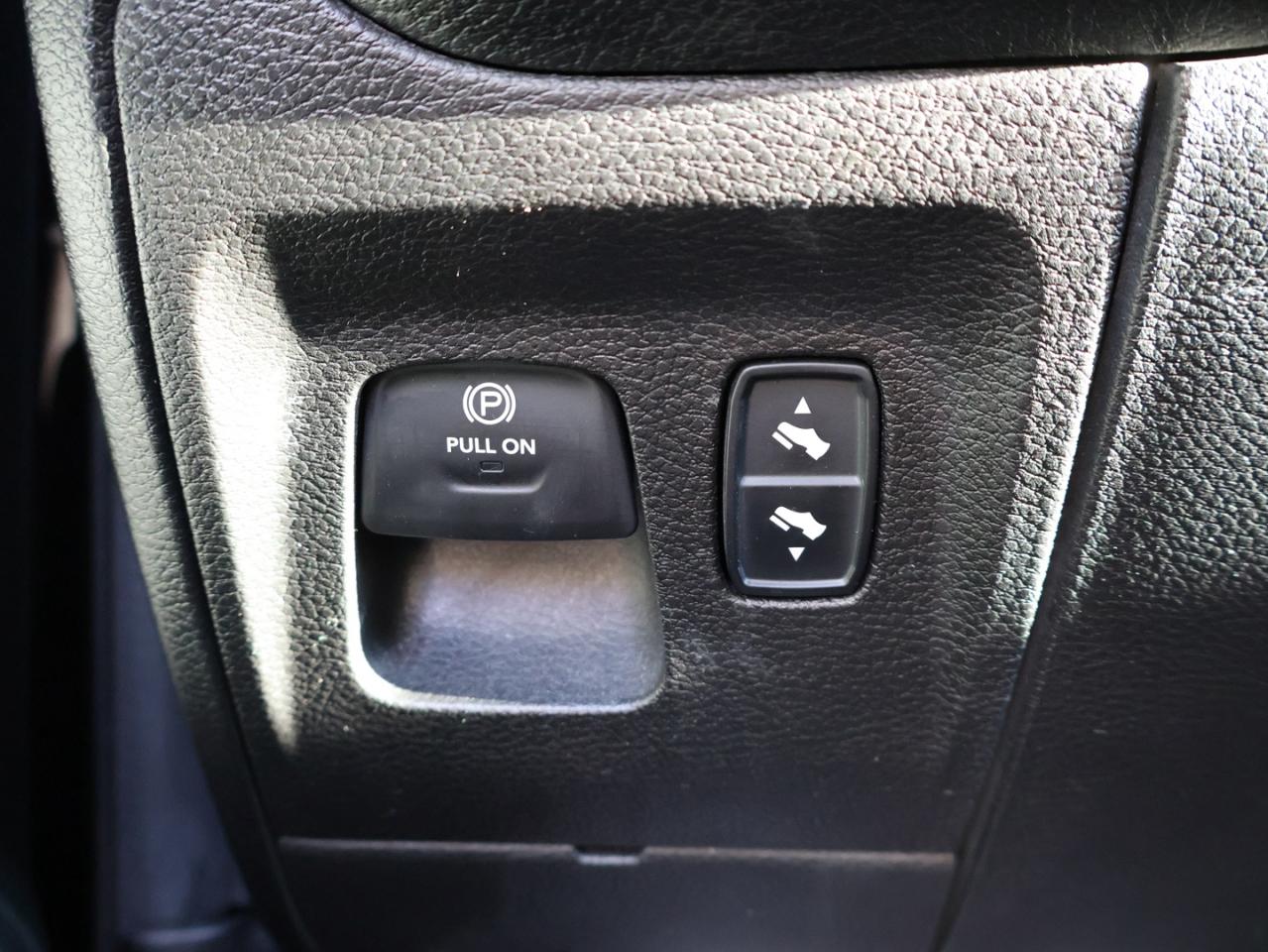 2020 RAM 1500 BIG HORN-OFF ROAD PKG HEMI 4WD CERTIFIED *ACCIDENT FREE* CAMERA BLUETOOTH HEATED SEATS/STEERING P.SENSORS CRUISE ALLOYS - Photo #27