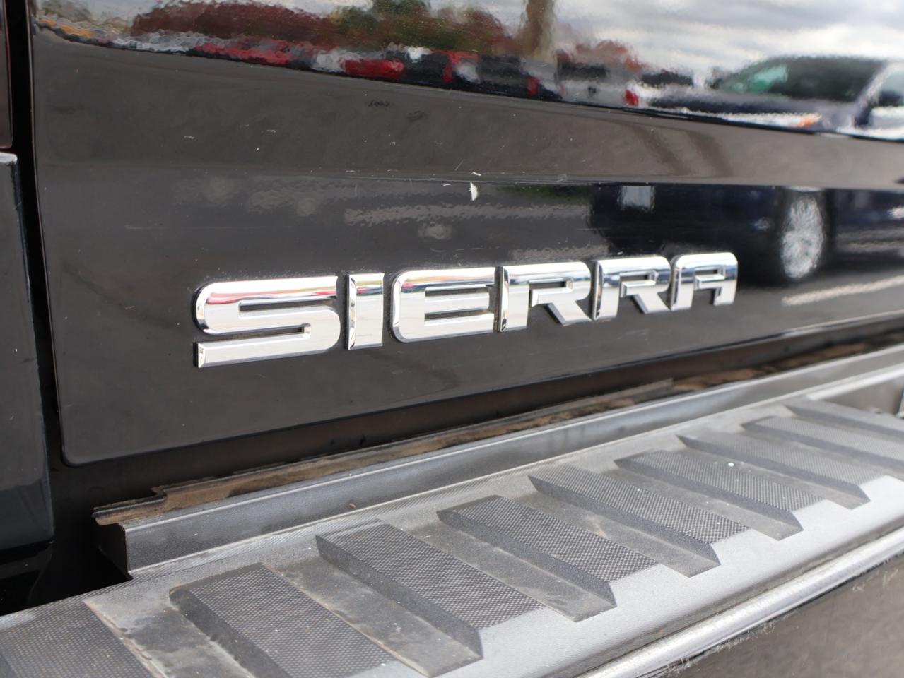 2017 GMC Sierra 1500 V8 SLE CREW 4WD CERTIFIED *1 OWNER*ACCIDENT FREE* CAMERA BLUETOOTH HEATED SEATS SIDE BOARDS CRUISE ALLOYS - Photo #28